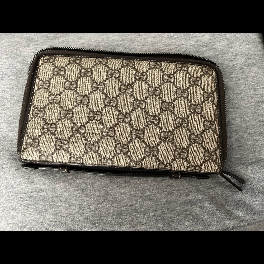 Large Gucci Wallet / Clutch